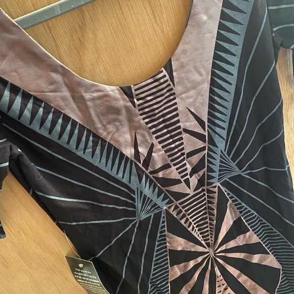 Bebe body-con with Geometric Patterns - NWT - Picture 5 of 5